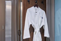  - Marriott Vacation Club Pulse San Diego - I-5, Exits 16 & 16B