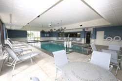  - Holiday Inn Express Janesville - I-39 & I-90, Exit 171B