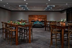  - Renaissance by Marriott Nashville Hotel - I-40 & I-65, Exit 209