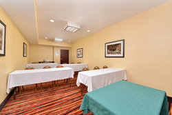  - Holiday Inn Express & Suites Airport Austin