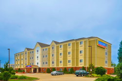  - Candlewood Suites Clarksville - I-24, Exit 4