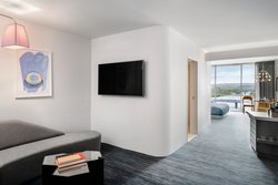  - Line Hotel Downtown Austin - I-35, Exit 234A