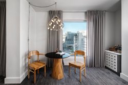  - Line Hotel Downtown Austin - I-35, Exit 234A