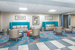  - Holiday Inn Express & Suites Shawnee - I-435, Exit 5