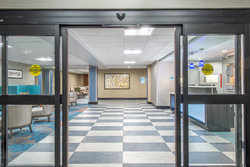  - Holiday Inn Express & Suites Shawnee - I-435, Exit 5