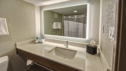  - Holiday Inn Express Airport Expo Center Louisville - I-264, Exit 15