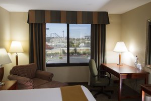Holiday Inn Express Hotel Suites Valencia Ca See Discounts