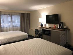  - Holiday Inn North Shore Skokie - I-94, Exit 39