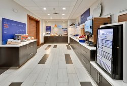  - Holiday Inn Express & Suites Northlake - I-35, Exit 70