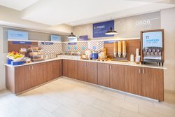  - Holiday Inn Express Airport at Old Town San Diego - I-5, Exit 19