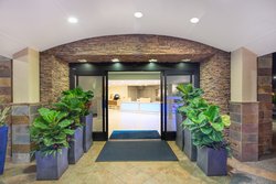  - Holiday Inn Express Airport at Old Town San Diego - I-5, Exit 19