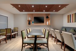  - Holiday Inn Express Alpharetta