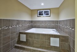  - Holiday Inn Express & Suites Circleville