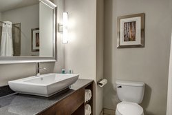  - Holiday Inn Express & Suites North Oklahoma City - I-35 & I-44, Exit 137