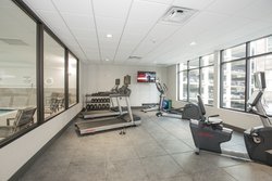  - Holiday Inn Express & Suites Downtown Cincinnati - I-71, Exit 1C & 2