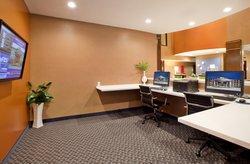 - Holiday Inn Express & Suites St Louis Airport - I-70, Exit 236 & 237