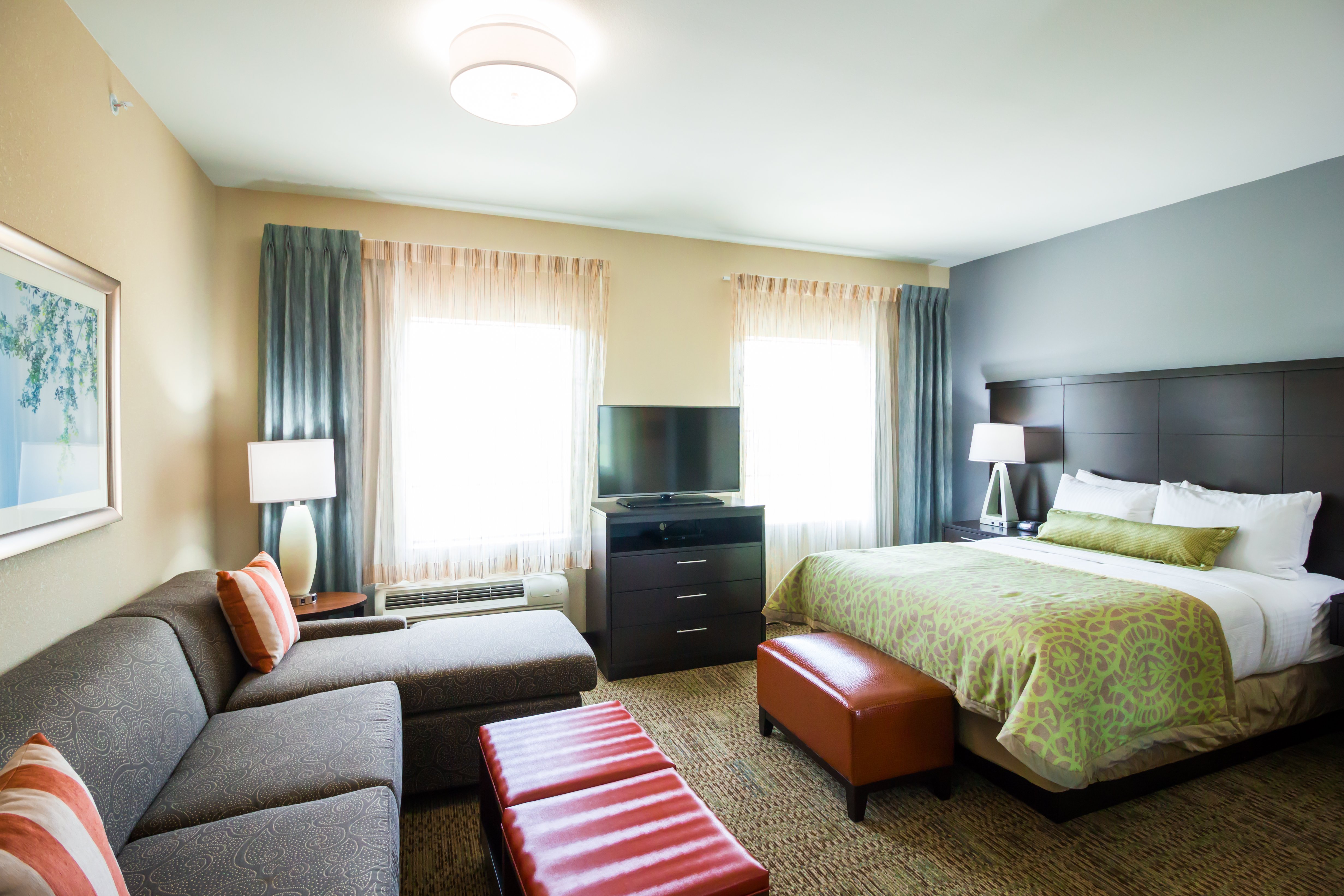 STAYBRIDGE STES PLANO LEGACY BY IHG-guestroom-King Bed Guest Room.jpg