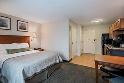  - Candlewood Suites Perrysburg - I-75, Exit 193