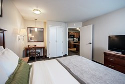  - Candlewood Suites Perrysburg - I-75, Exit 193