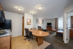  - Candlewood Suites Perrysburg - I-75, Exit 193