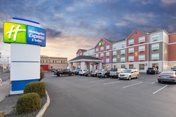  - Holiday Inn Express & Suites Seaside