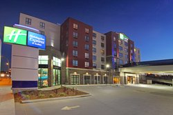  - Holiday Inn Express Banff Trail Calgary