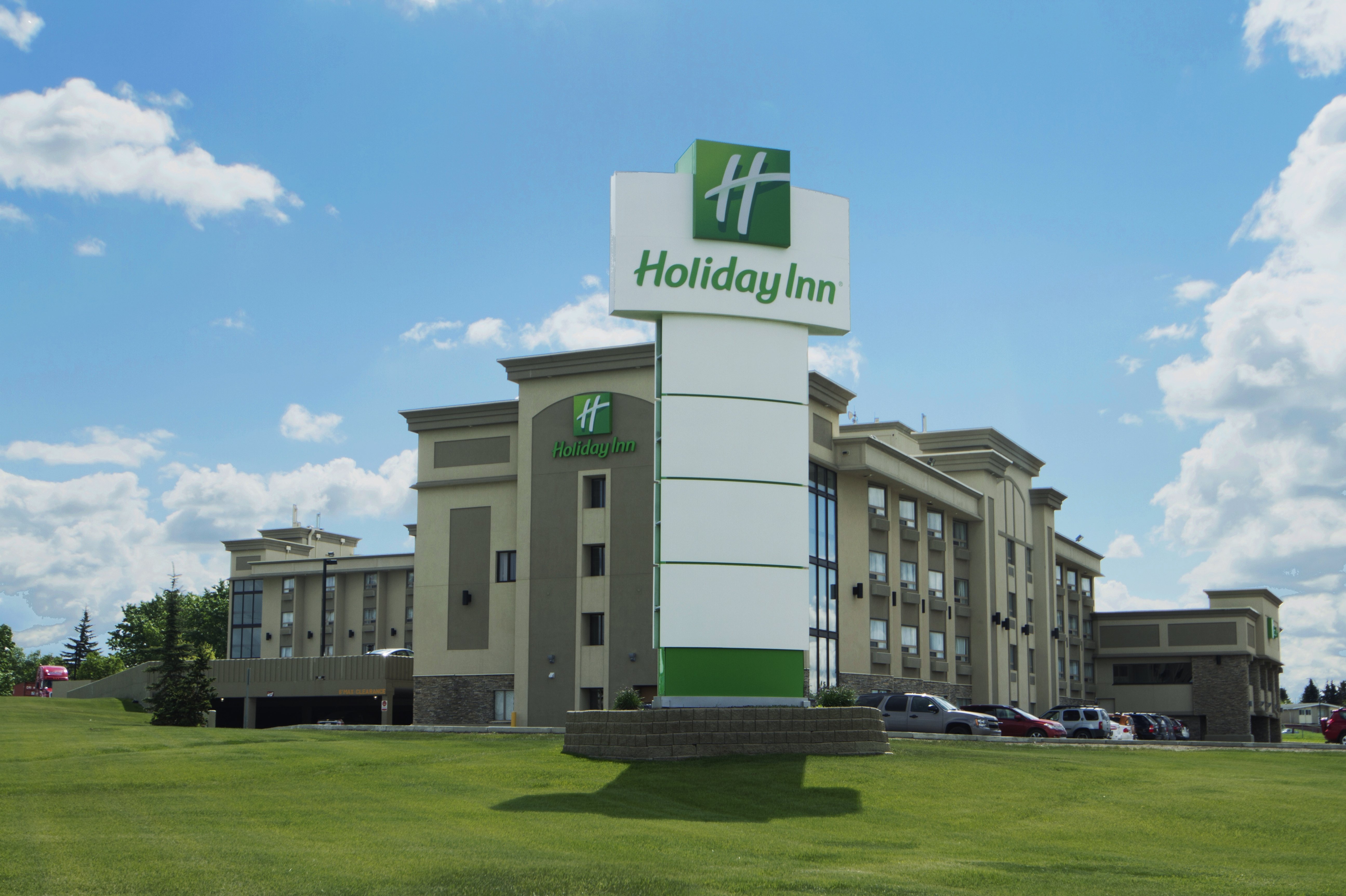 Welcome to the Holiday Inn Calgary Airport
