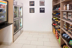  - Holiday Inn Express & Suites Downtown Austin - I-35, Exit 234B