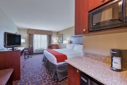  - Holiday Inn Express & Suites Salina - I-70, Exit 252