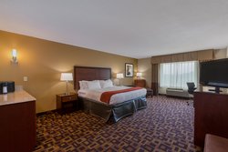  - Holiday Inn Express & Suites Salina - I-70, Exit 252
