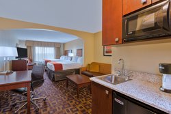  - Holiday Inn Express & Suites Salina - I-70, Exit 252
