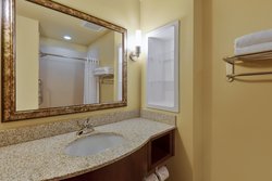  - Holiday Inn Express & Suites Salina - I-70, Exit 252