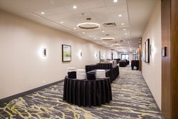  - Holiday Inn & Suites Conference Centre South Calgary