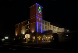  - Holiday Inn Express NW Downtown Portland