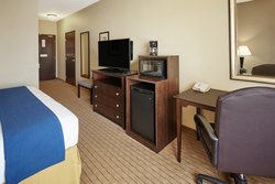  - Holiday Inn Express & Suites Verona