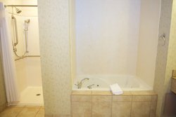  - Holiday Inn Effingham - I-57 & I-70, Exit 160