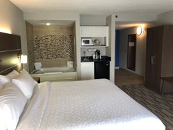 - Holiday Inn Express & Suites Quakertown - I-476, Exit 44