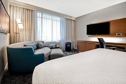  - Courtyard by Marriott Airport Louisville - I-65, Exit 131B