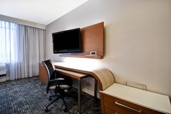  - Courtyard by Marriott Airport Louisville - I-65, Exit 131B