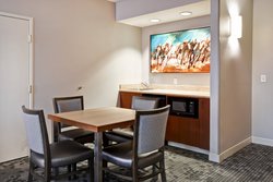  - Courtyard by Marriott Airport Louisville - I-65, Exit 131B