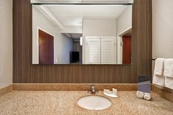  - Courtyard by Marriott Airport Louisville - I-65, Exit 131B