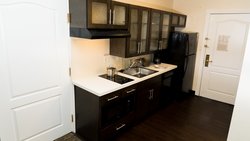  - Candlewood Suites Stevensville - I-94, Exit 23