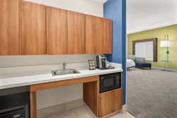  - Holiday Inn Express Airport Sacramento - I-5, Exit 525A