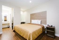  - Scottish Inn & Suites Bayway Drive Baytown