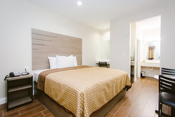  - Scottish Inn & Suites Bayway Drive Baytown