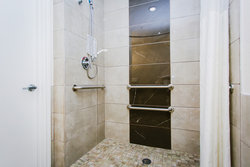  - Scottish Inn & Suites Bayway Drive Baytown