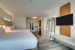  - Holiday Inn Express & Suites Galesburg