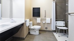  - Candlewood Suites Outlet Center Mercer