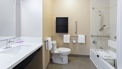  - Candlewood Suites Outlet Center Mercer