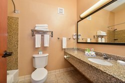  - Holiday Inn Express North Vancouver - I-205, Exit 36